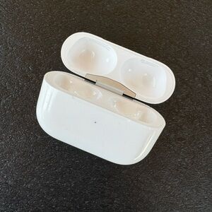 AirPods Pro 2nd Gen CASE ONLY